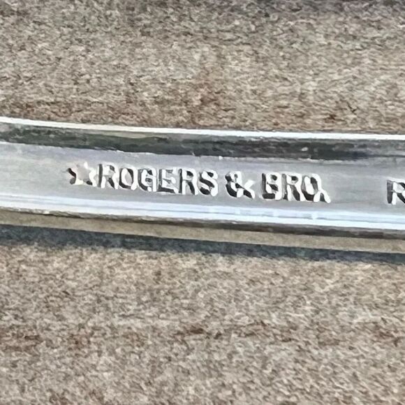 Rogers & Bro "Starlight" Pattern Silverplate Flatware - Set of 4 Salad Forks - Picture 8 of 9